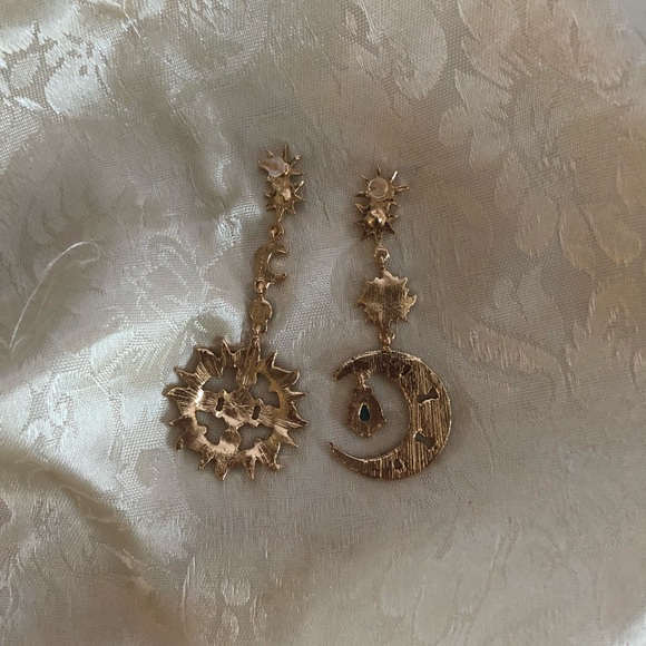 NEW ‘Spell Bound’ Earrings - Picture 6 of 6